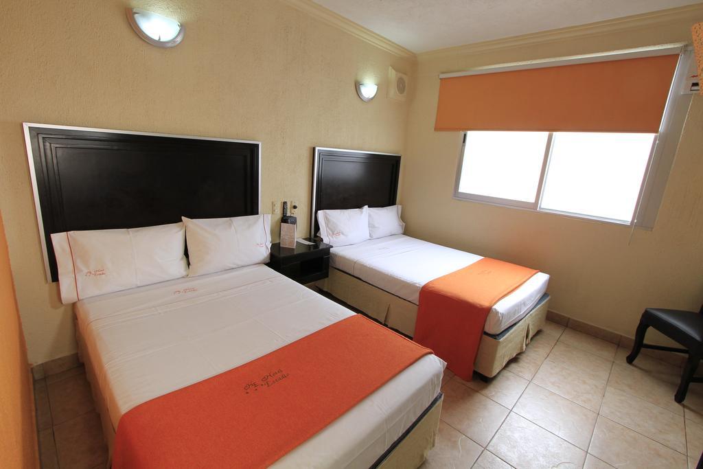 Hotel Estadio Guadalajara Chambre photo