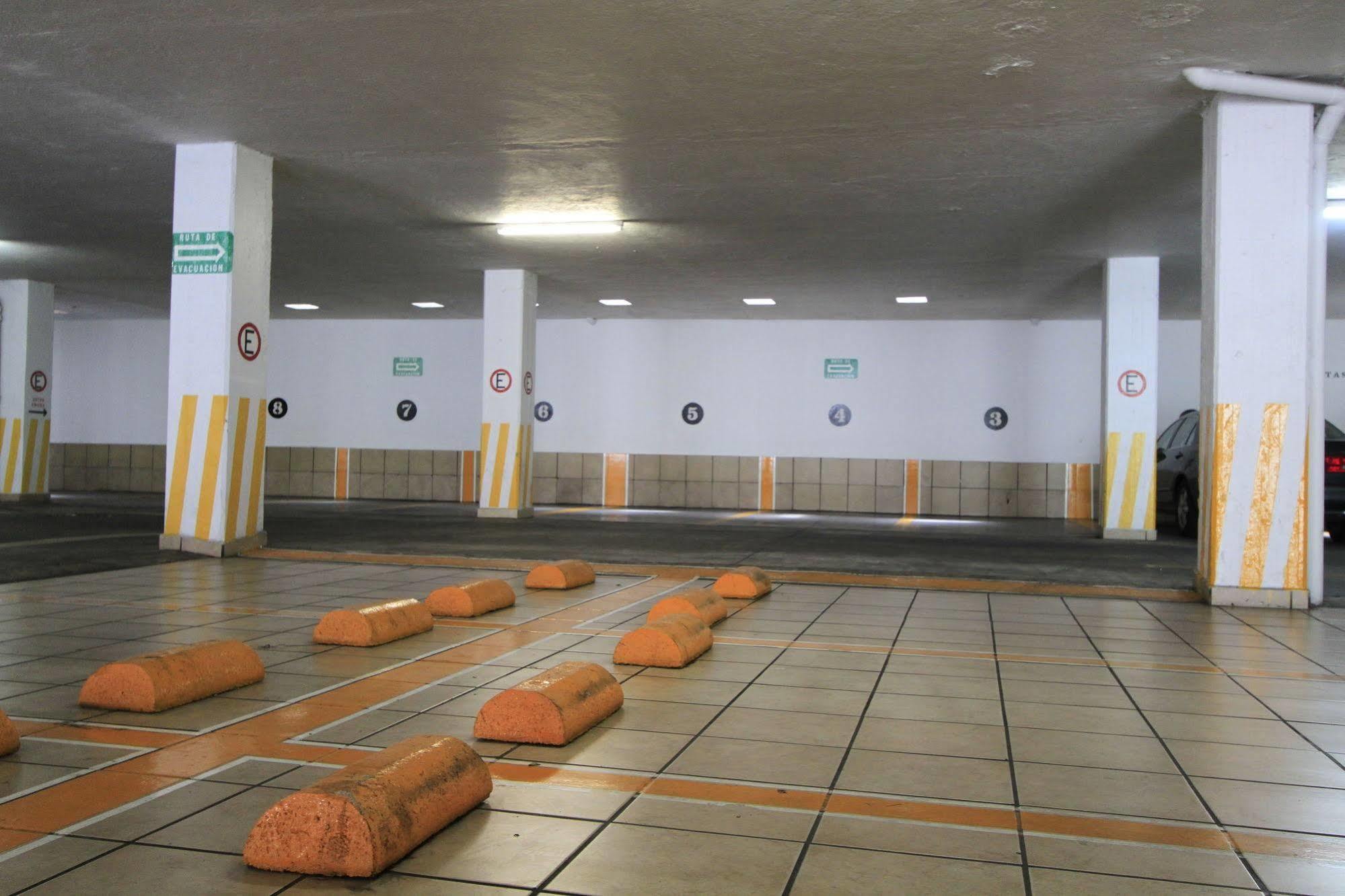 Hotel Estadio Guadalajara Extérieur photo